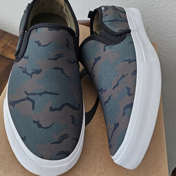 Oakley men's Slipons size 11 - Picture 3 of 4